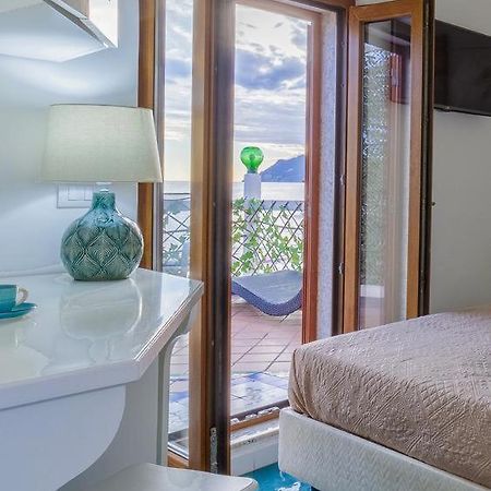 Residenza Villa Celeste Салерно Екстер'єр фото