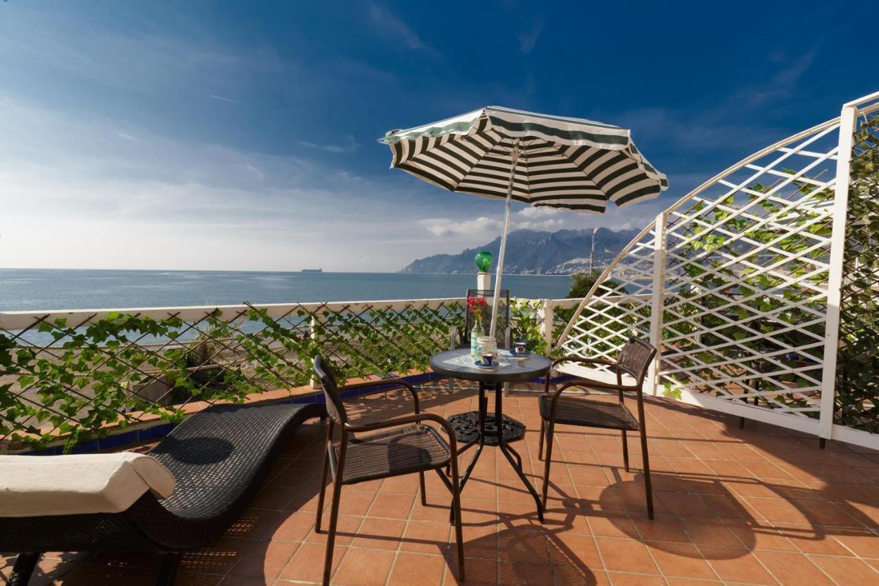 Residenza Villa Celeste Салерно Екстер'єр фото